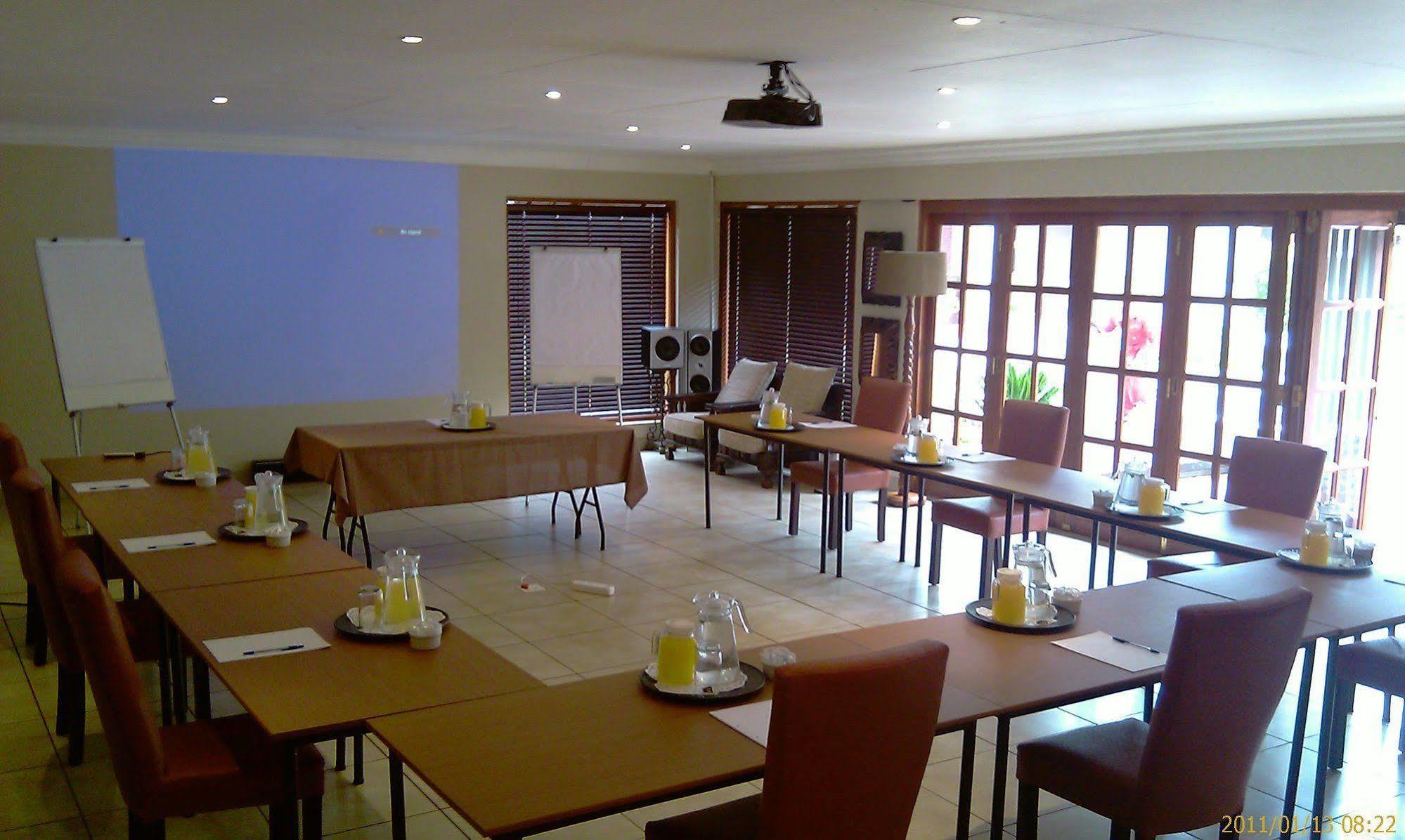Africasky Guest House Kempton Park Eksteriør billede